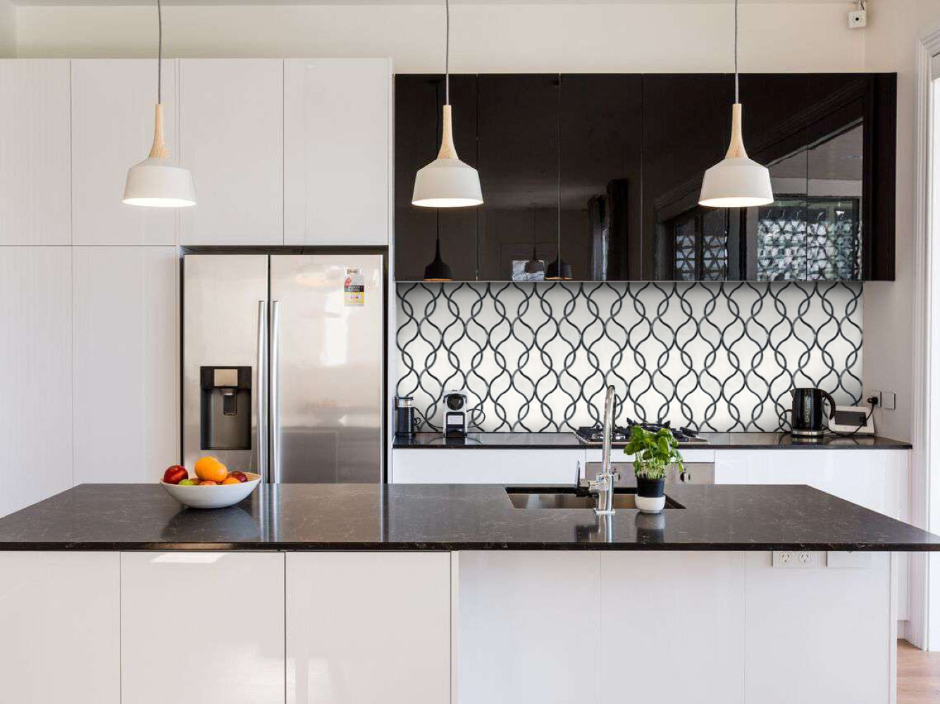 Artistic Oriental White and Black Waterfall Backsplash Mosaics Floor and Wall Tiles (8x9 inch) DP8914