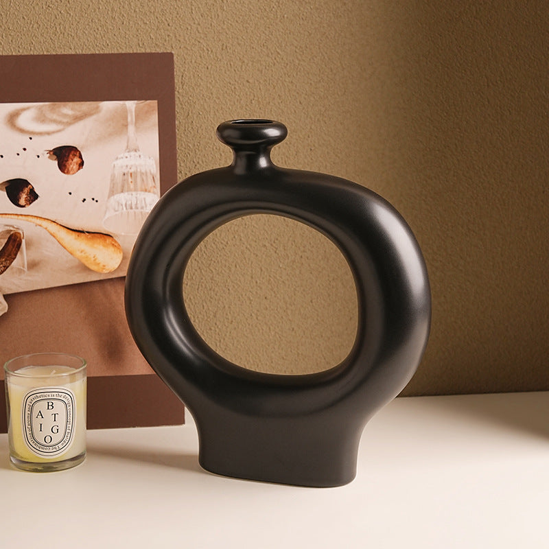 Modern Sculptural Vase Set – Black &amp; White Duo
