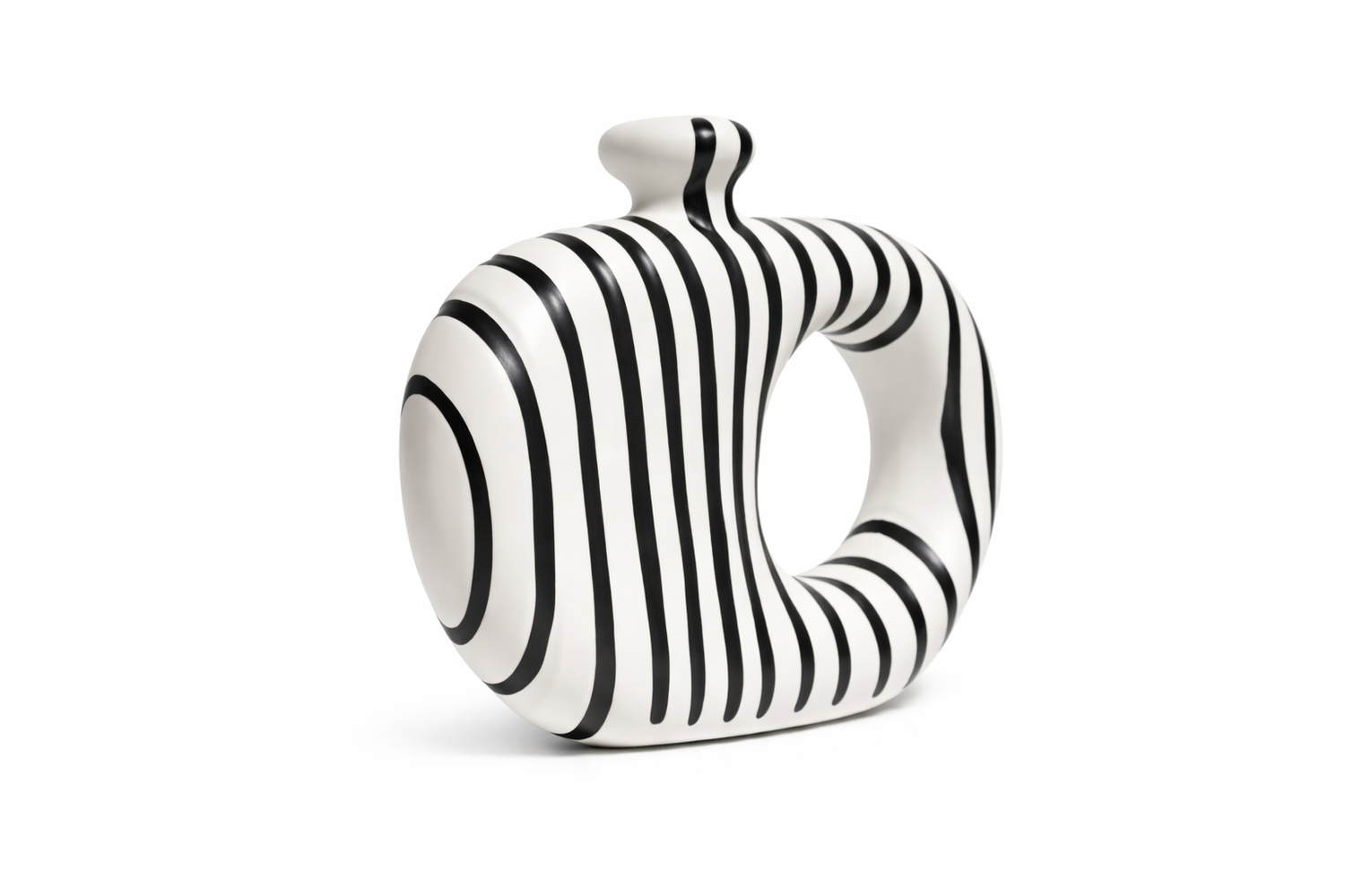 Modern Sculptural Vase Set – Black &amp; White Duo